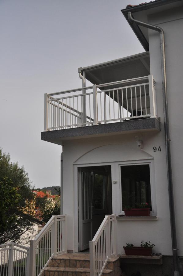 Rose Rooms At Island Of Rab Banjol Exterior photo